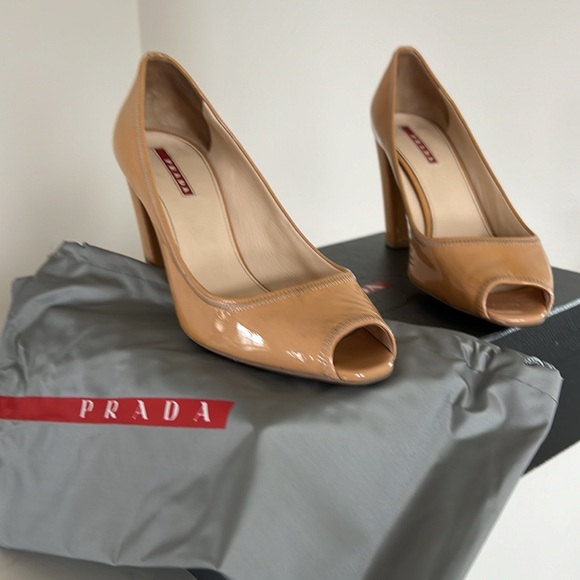Prada Open Toe Patent Leather Heels - Picture 4 of 15